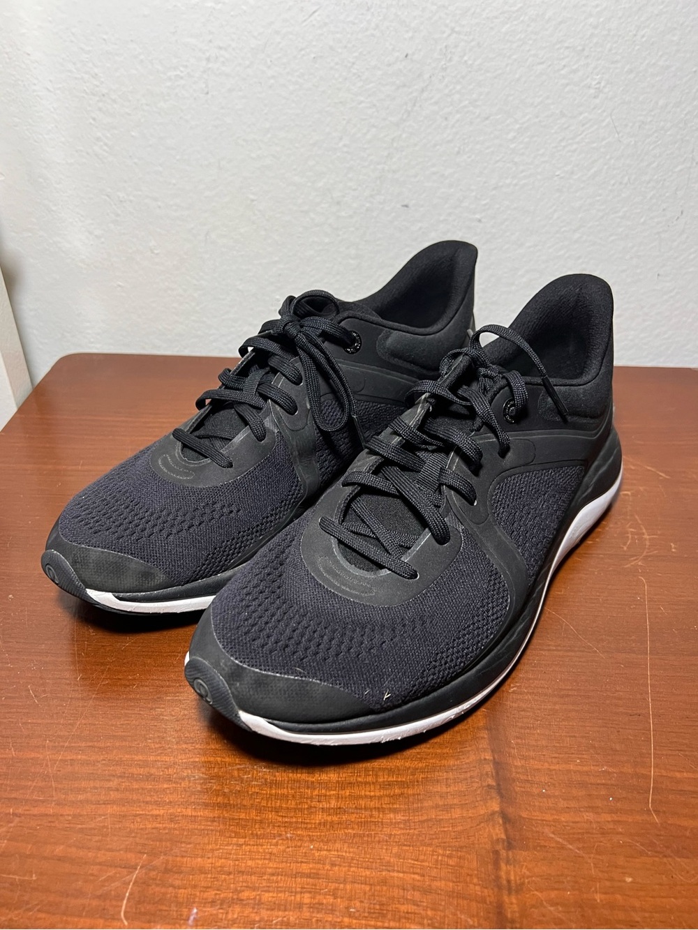 Lululemon Women's Chargefeel Low Workout Shoe Black/White/Anchor Size 12
